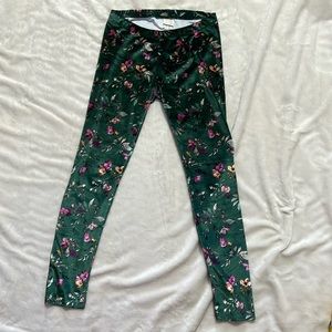 Zara Girl’s floral velvet leggings-size 13/14
